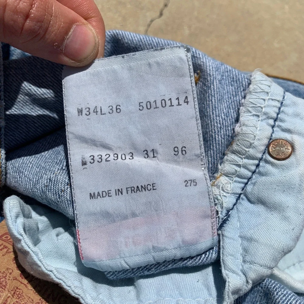 Vintage 90s made in France Levi's 501‎ button fly jeans - 33x30 mens